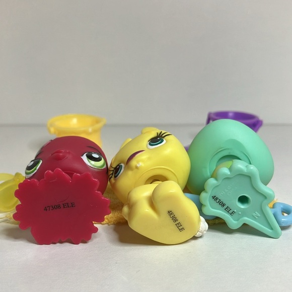 LITTLEST PET SHOP •  Beach 🏖️ Scene - Picture 6 of 8